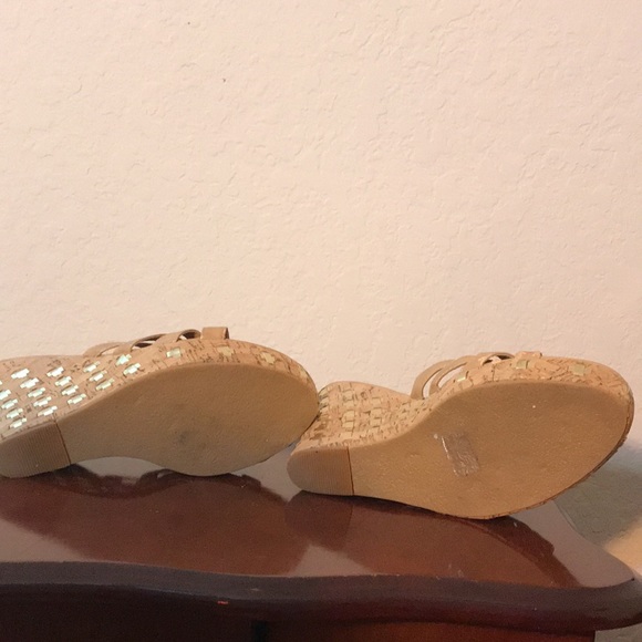 Shoes - Picture 5 of 10